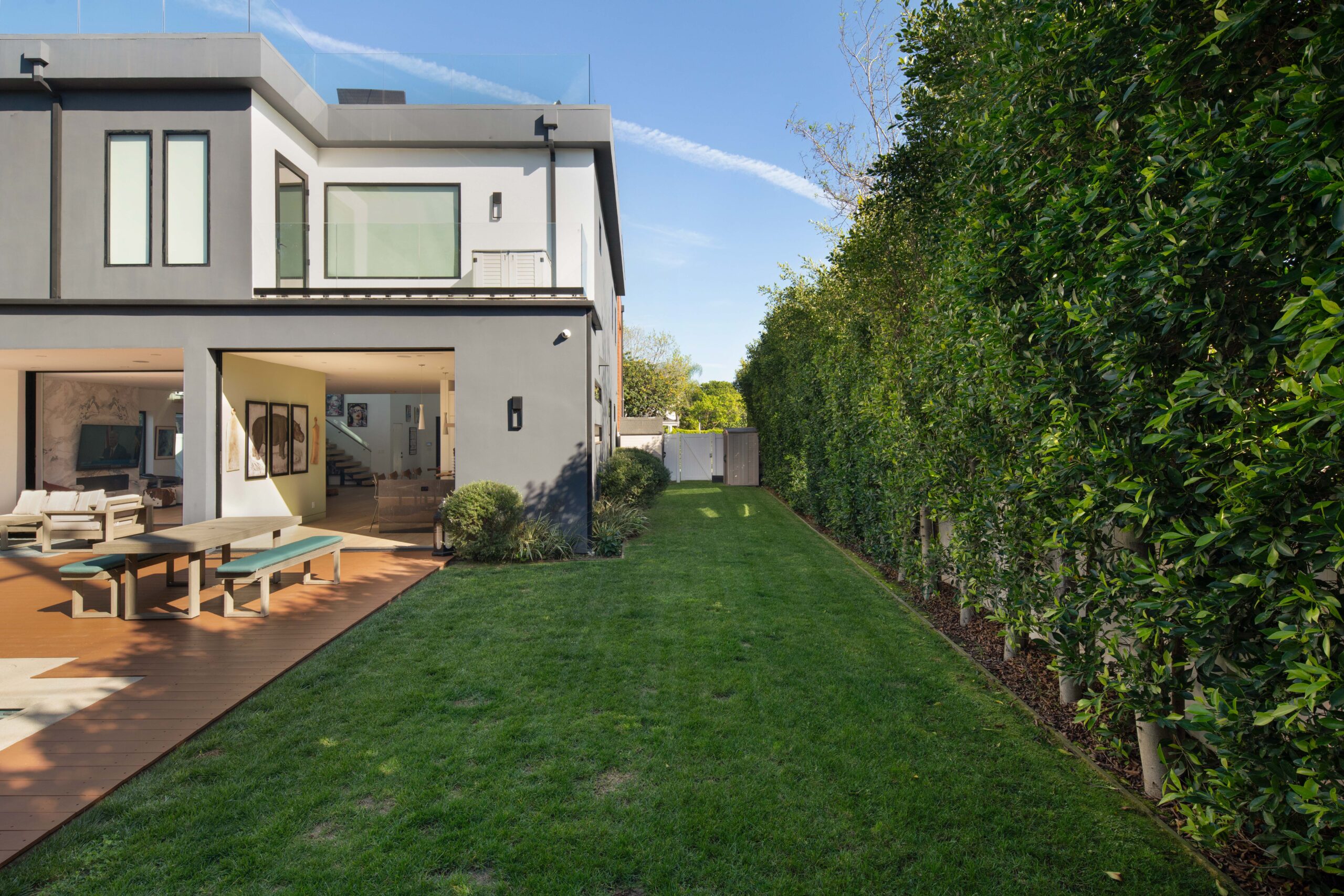 <?php the_title(); ?> - Gallery