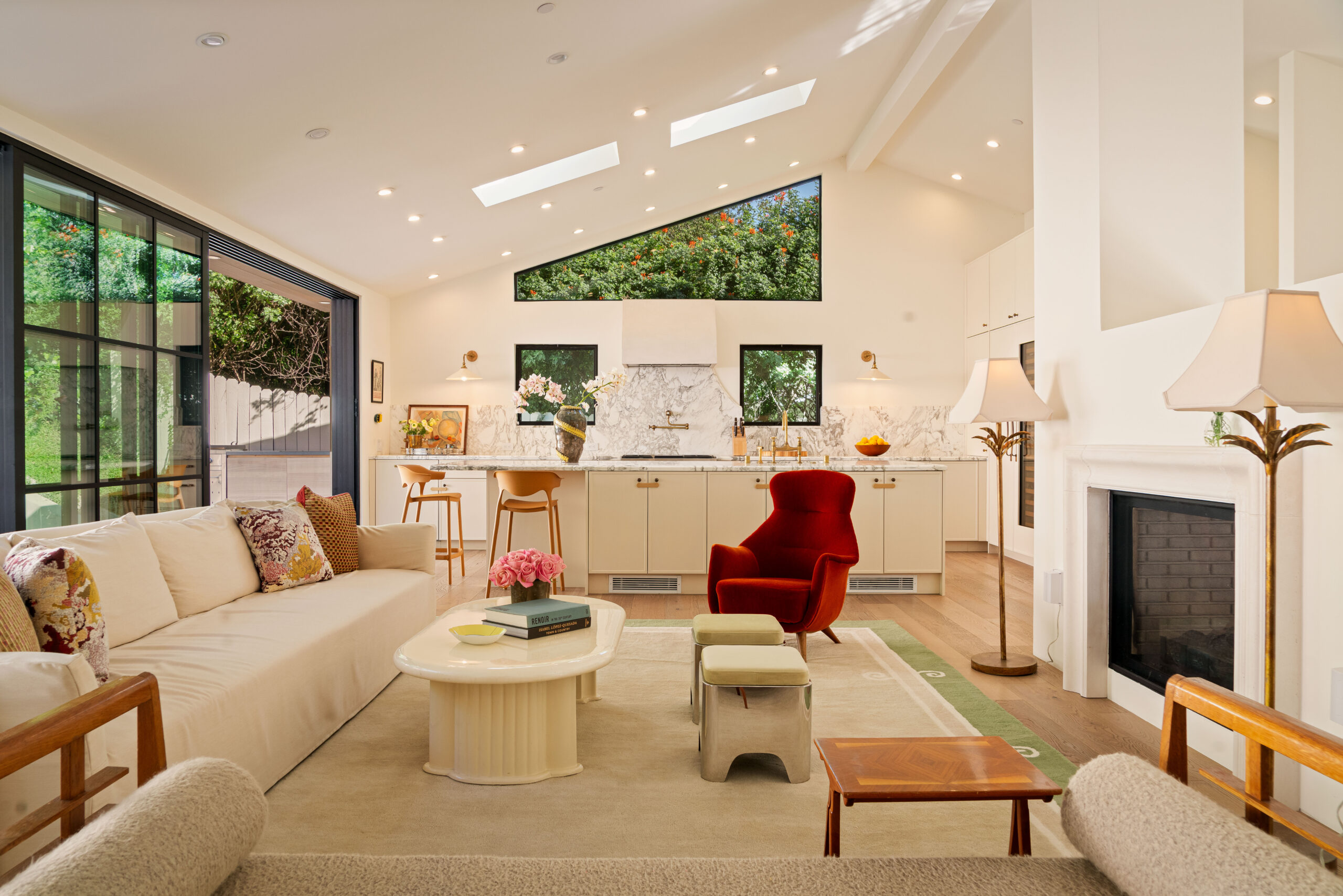 <?php the_title(); ?> - Gallery