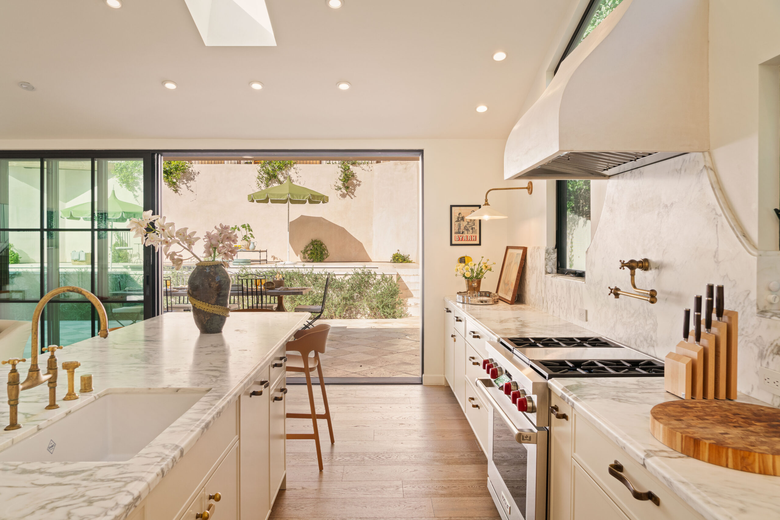 <?php the_title(); ?> - Gallery