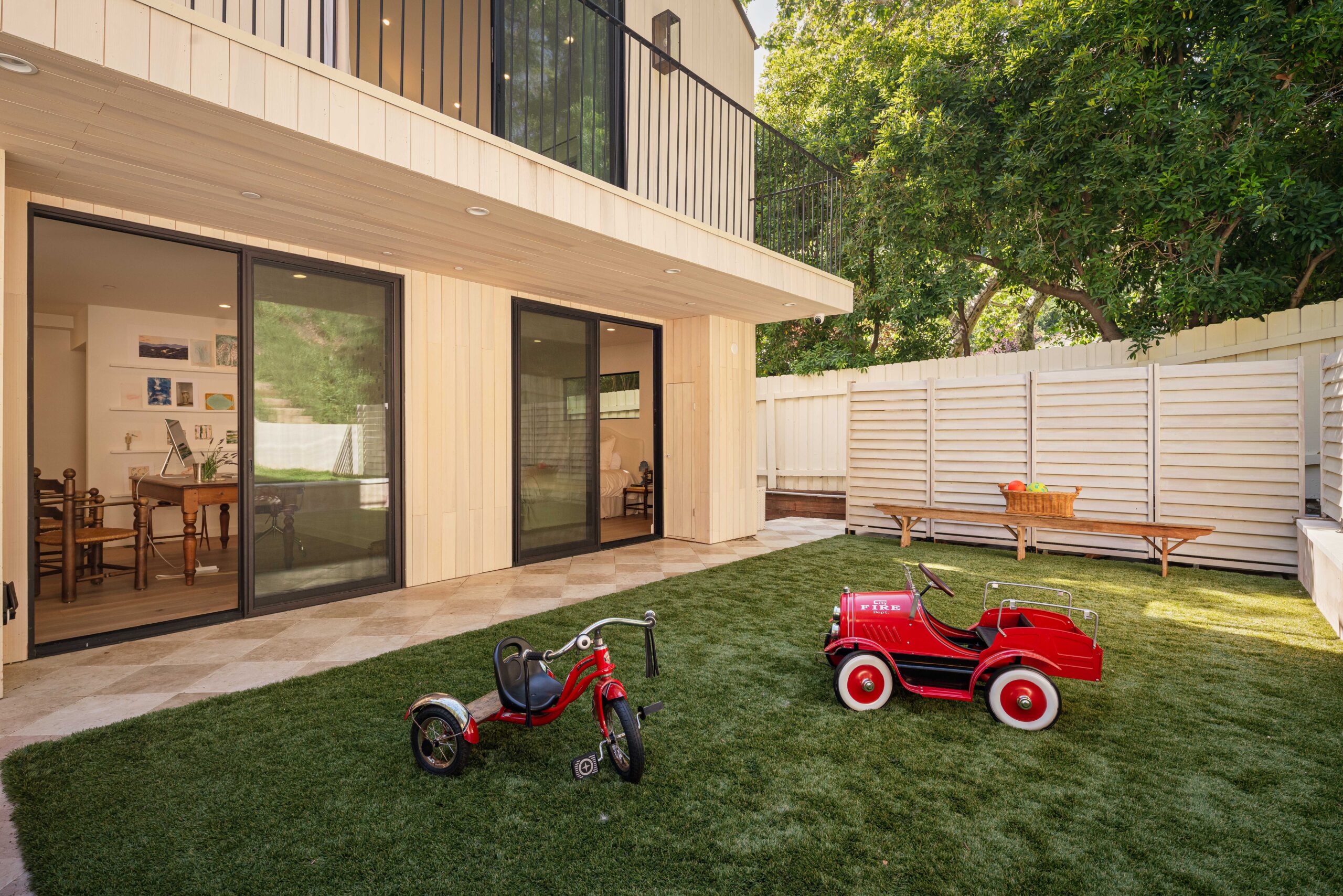 <?php the_title(); ?> - Gallery