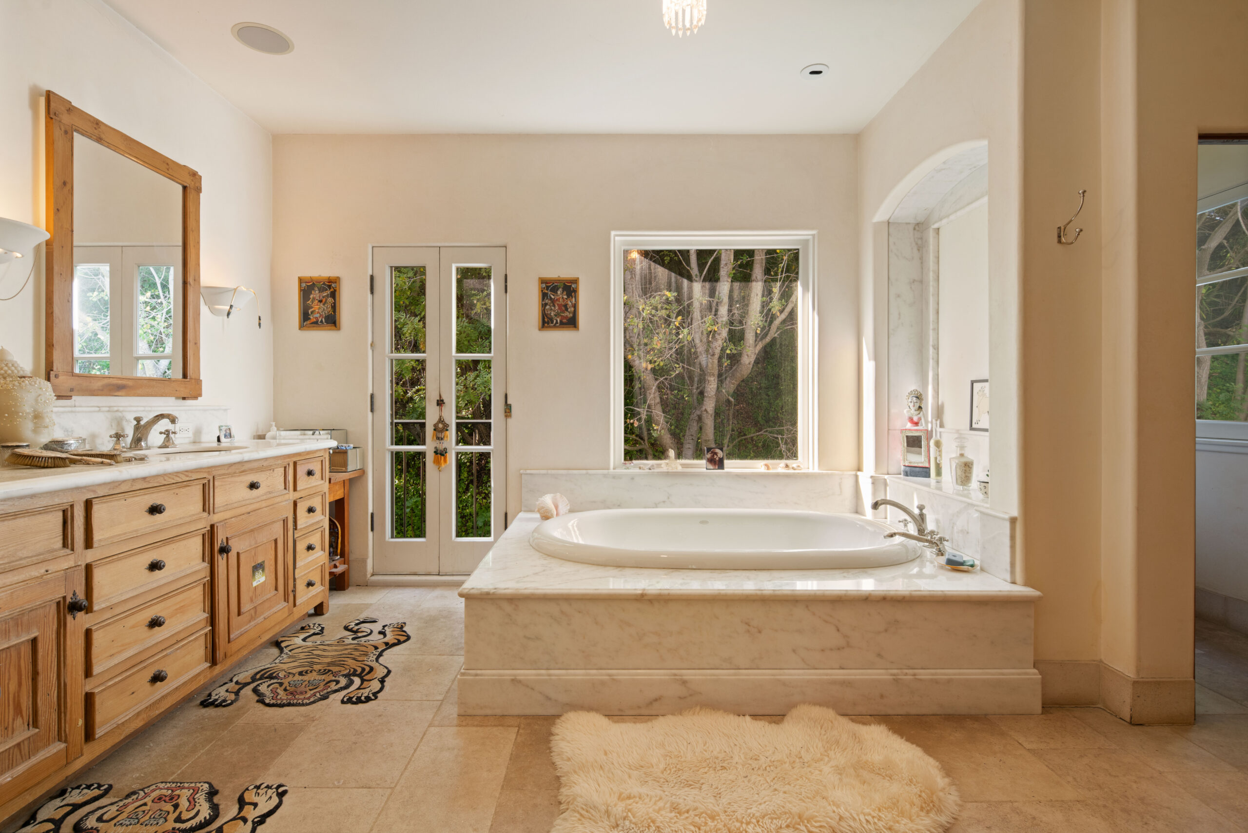 <?php the_title(); ?> - Gallery