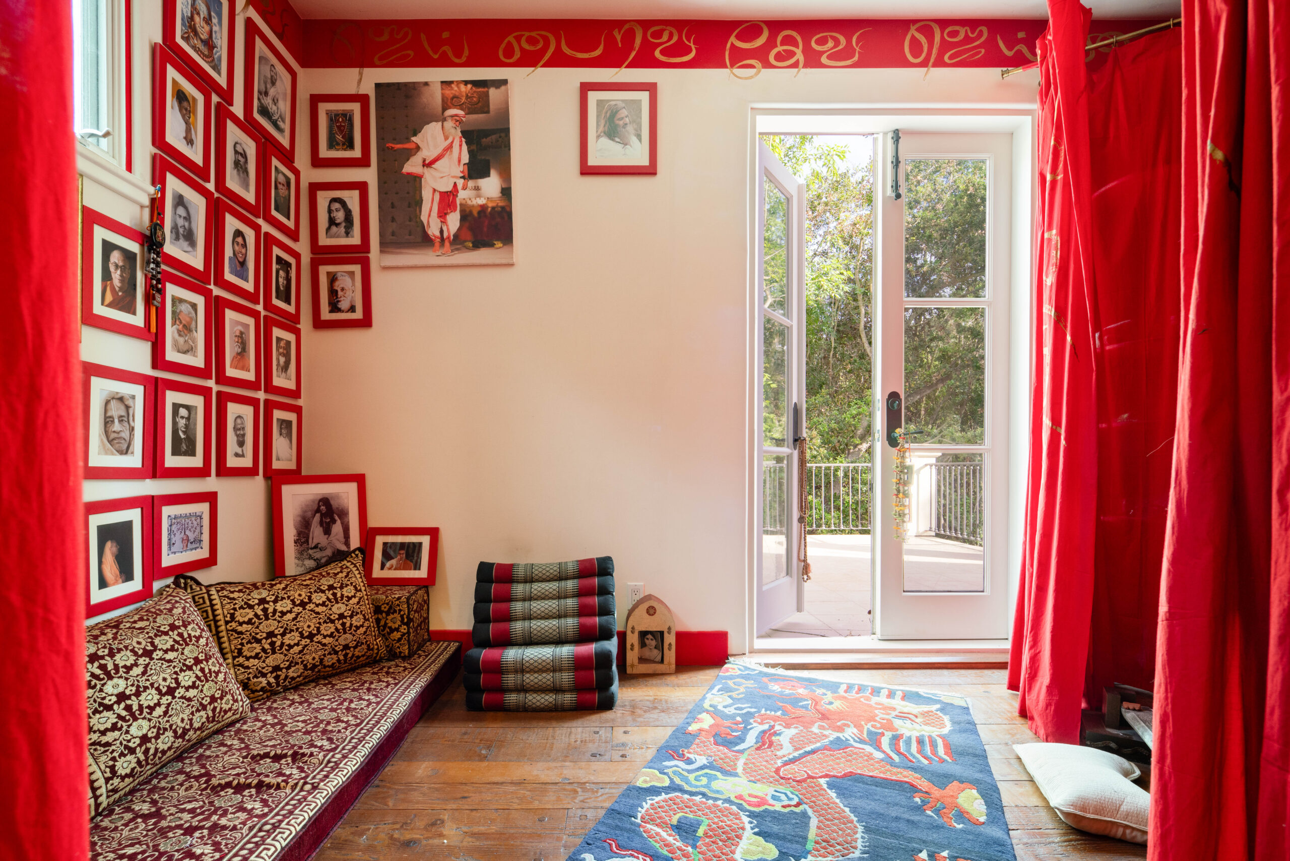 <?php the_title(); ?> - Gallery