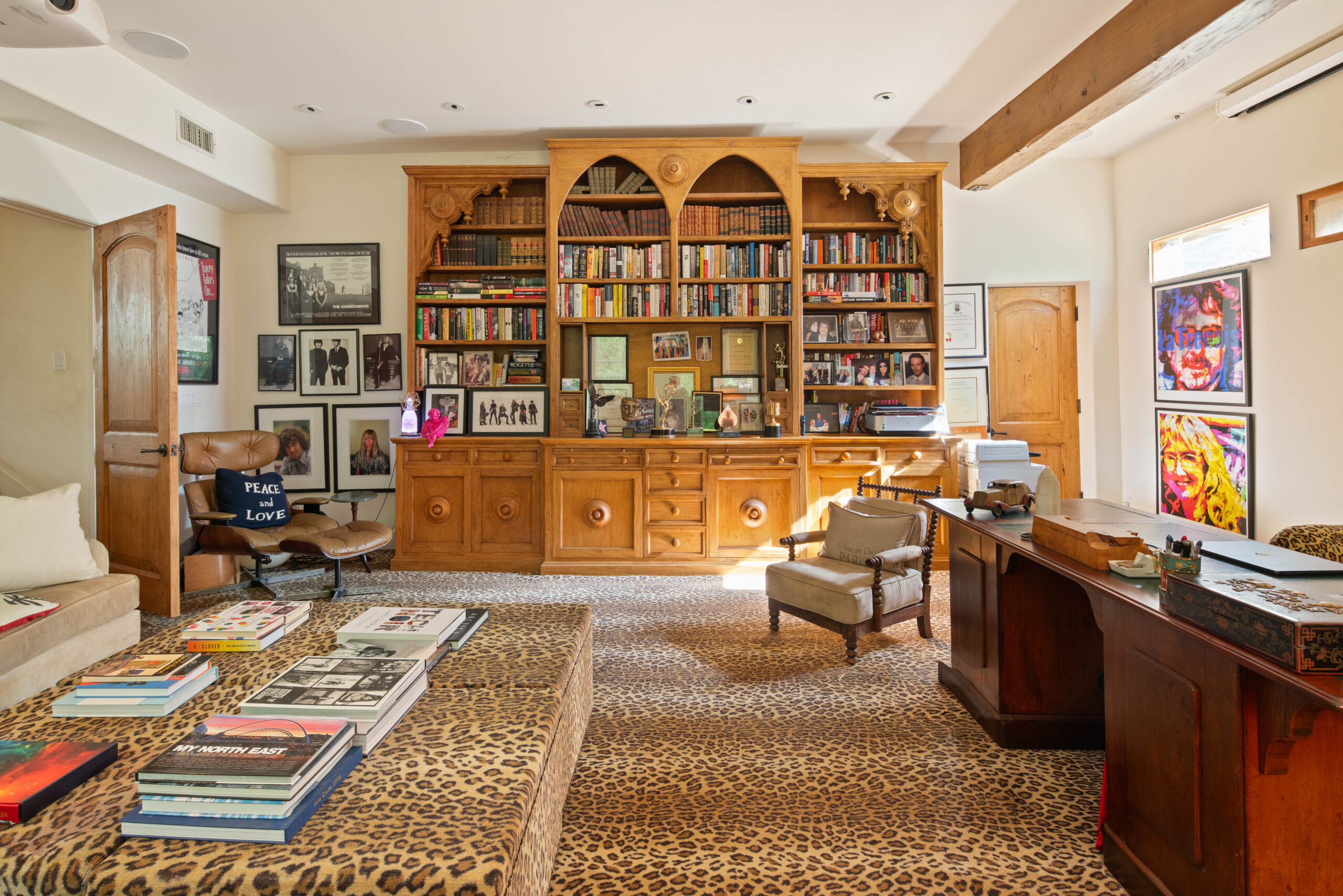 <?php the_title(); ?> - Gallery