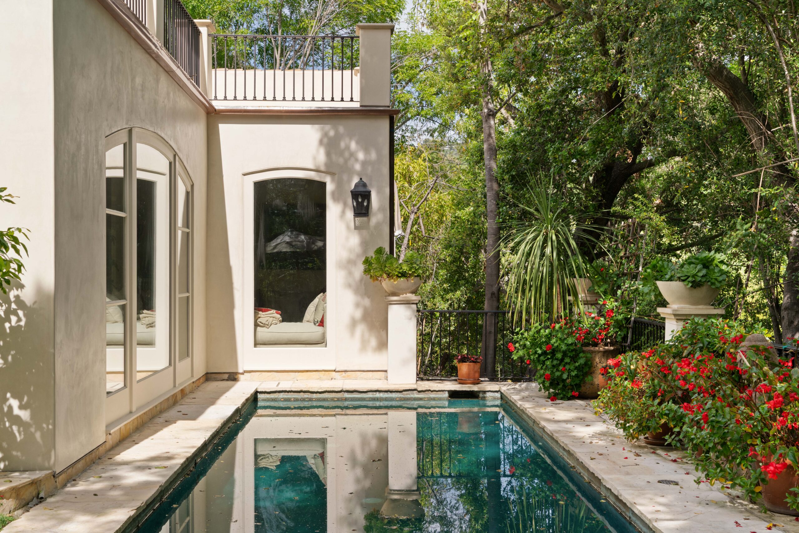 <?php the_title(); ?> - Gallery