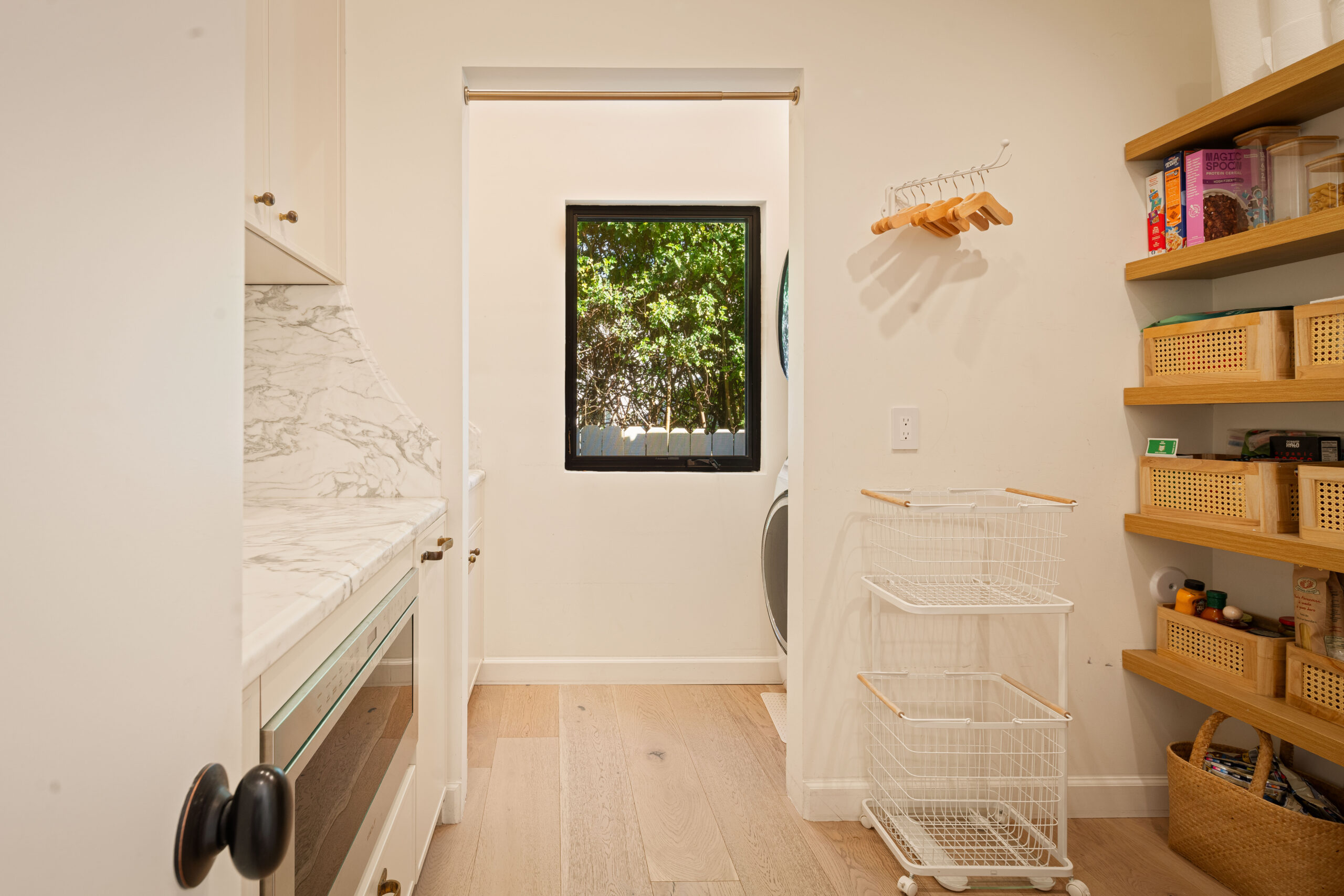 <?php the_title(); ?> - Gallery