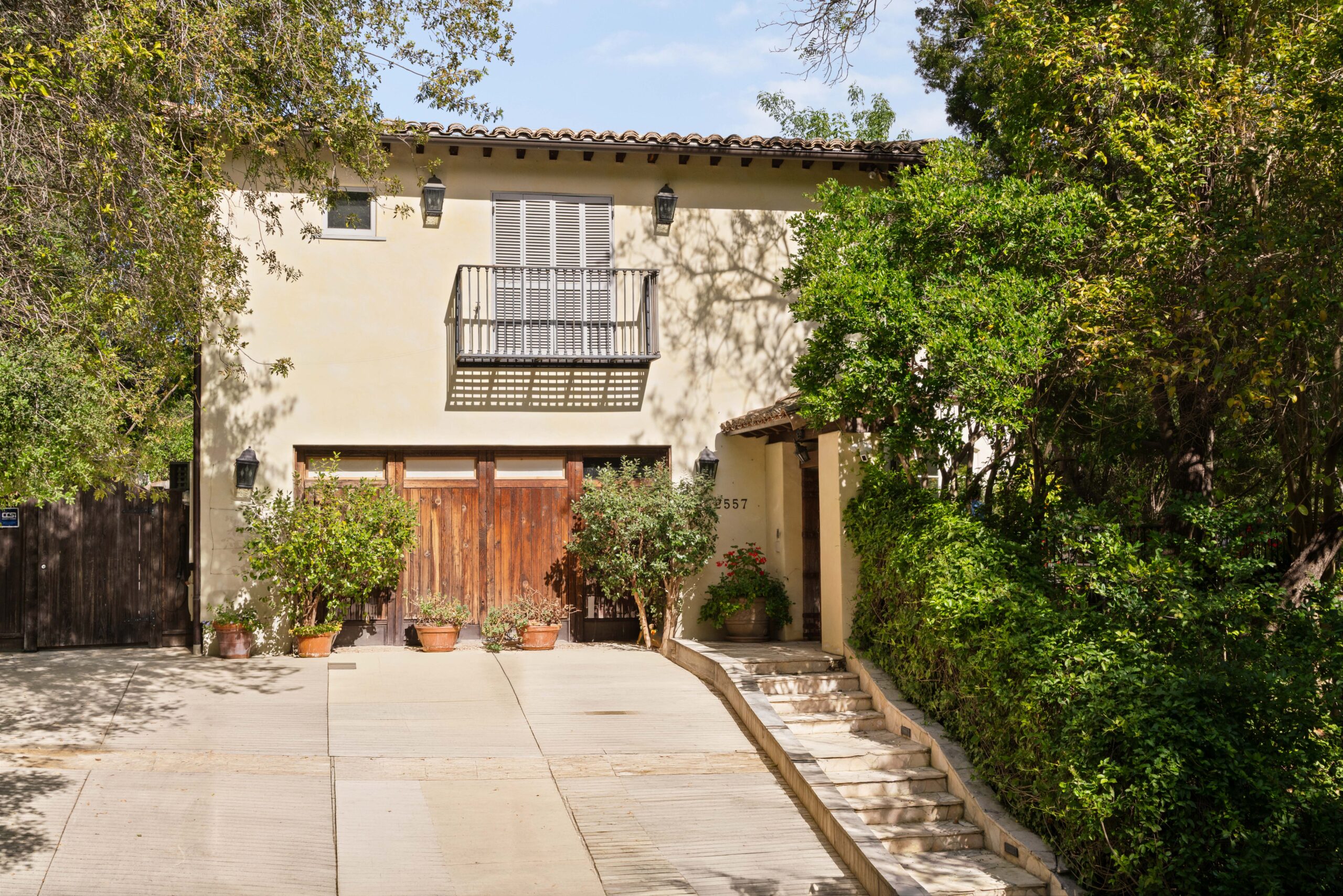 <?php the_title(); ?> - Gallery